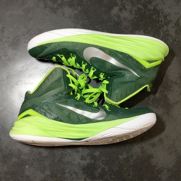 neon green hyperdunks